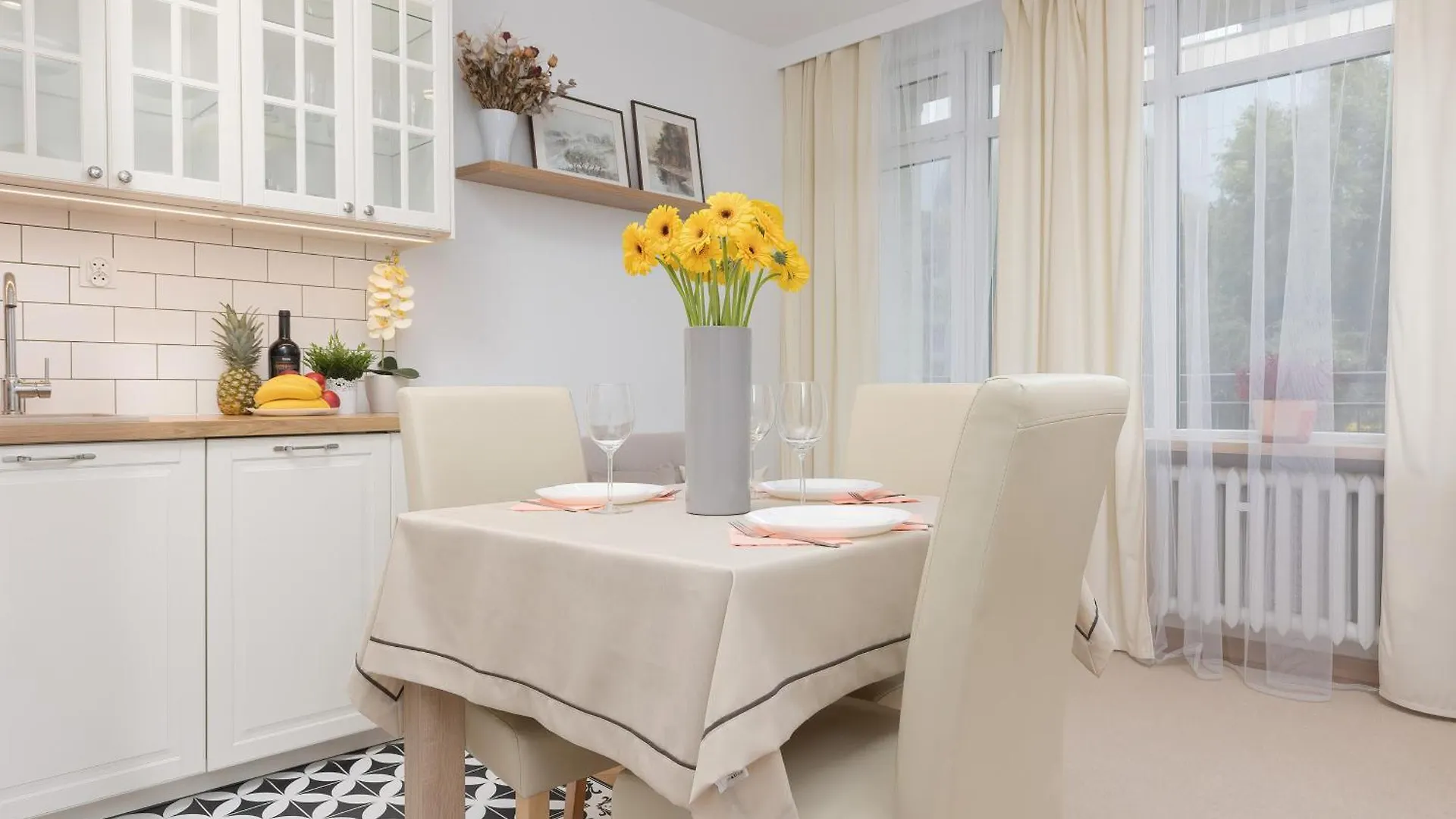 Bright Apartment Warsaw Srodmiescie By Noclegi Renters