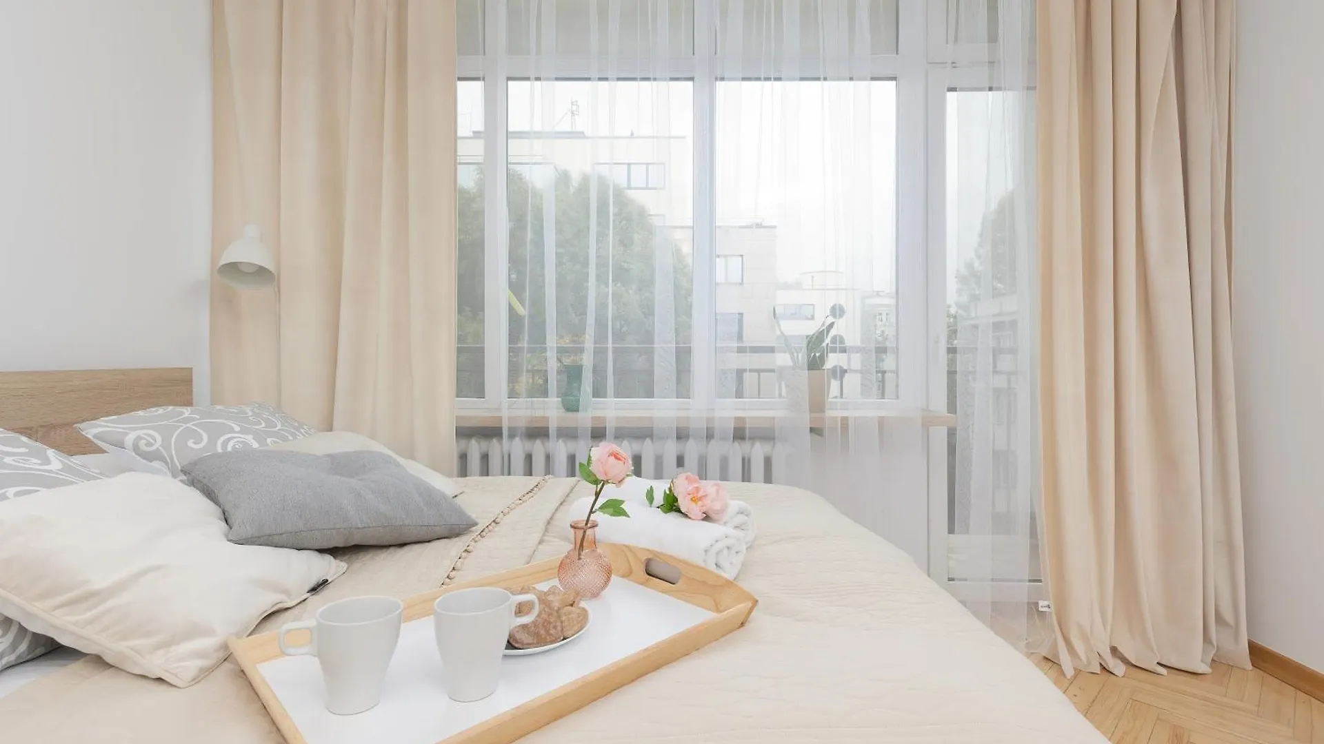 Bright Apartment Warsaw Srodmiescie By Noclegi Renters
